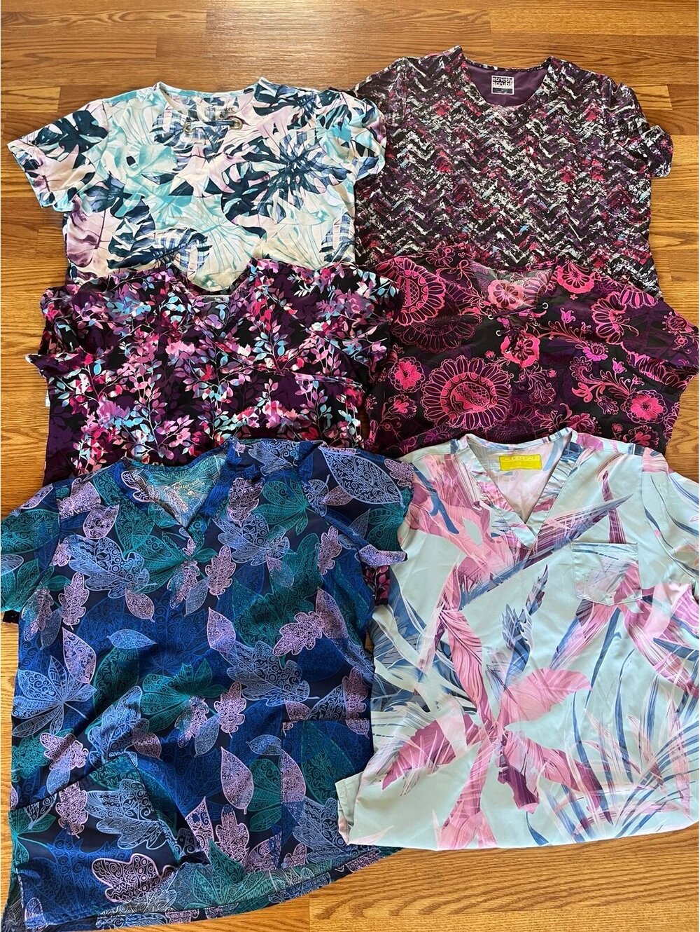 Women’s Butter-soft Medical Healthcare floral Scrub top bundle (Large)